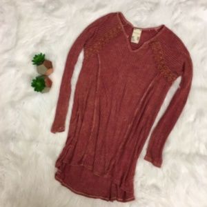 BLU Pepper Pink/Red Tunic with Great Detailing